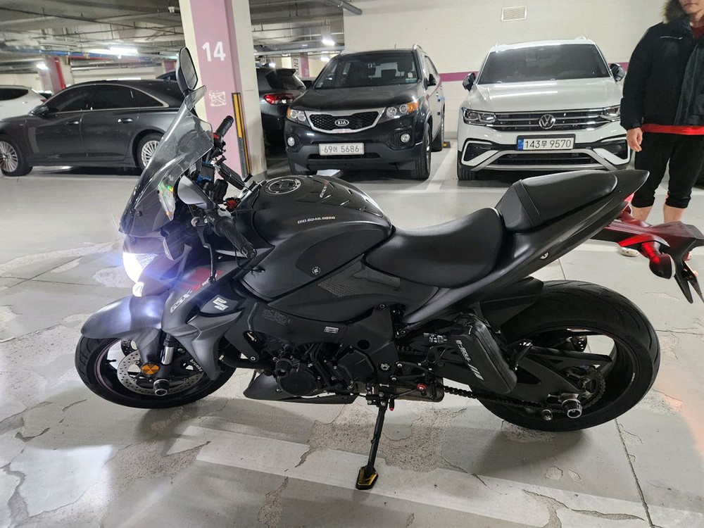 스즈키 GSX-S1000 올블랙, 짧은키로수 판매합니다. 대차 가능합니다. 이미지