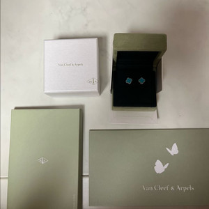 반클리프 아펠 알함브라 스윗 터콰이즈 귀걸이 판매합니다