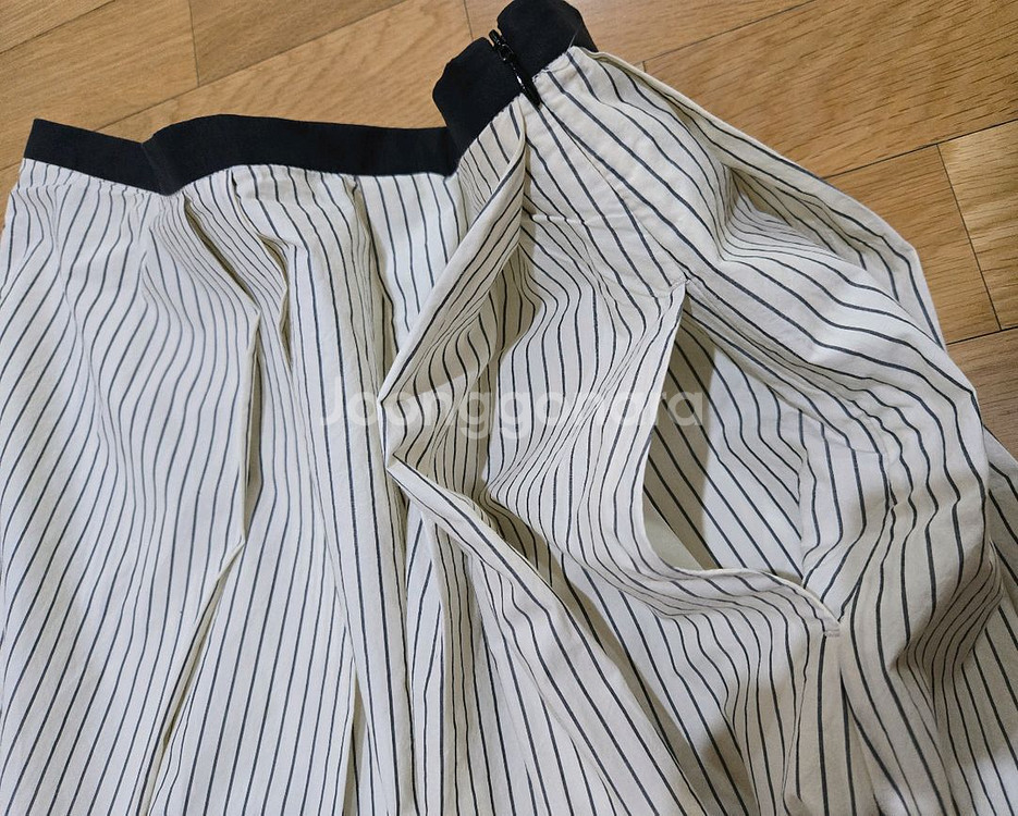 브루넬로쿠치넬리 스커트 유로44. 에르메스,로로피아나--2