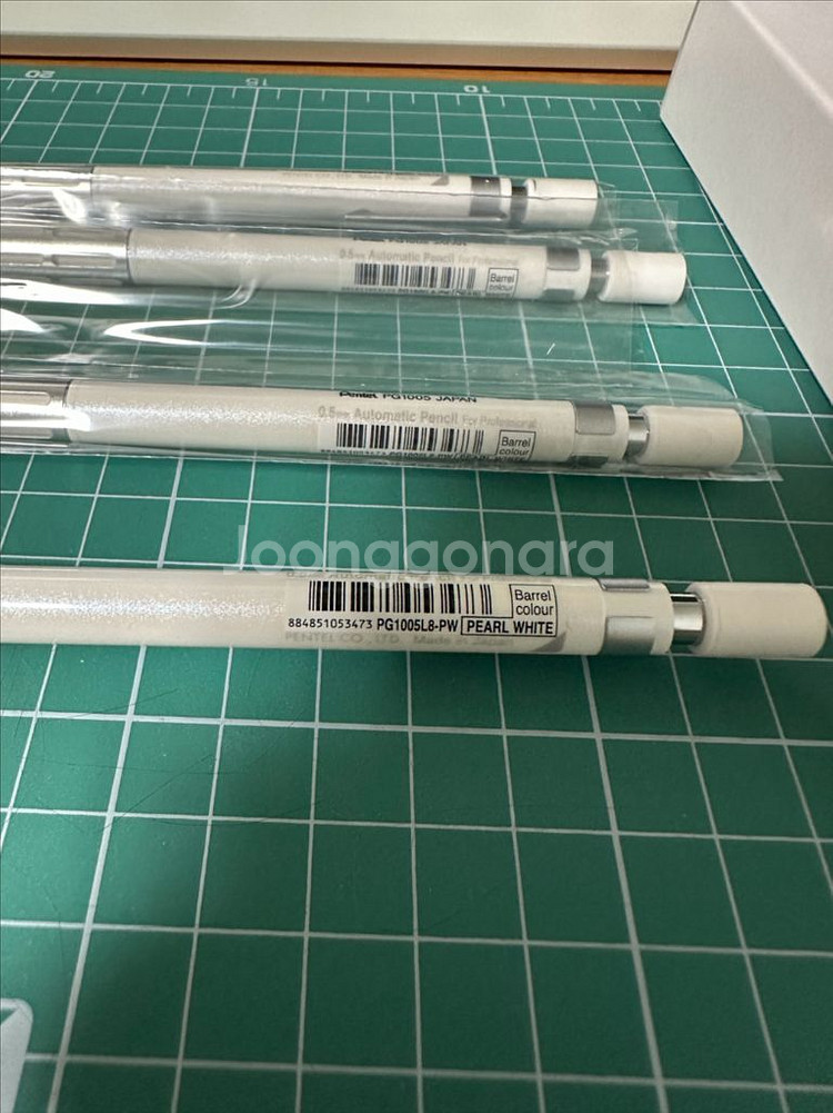 펜텔 그래프1000 리미티드8 펄 화이트 샤프 판매해요--1