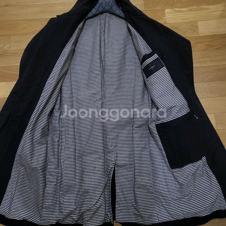 지방시 런웨이 트렌지코트 50. 구찌,버버리,톰포드--4