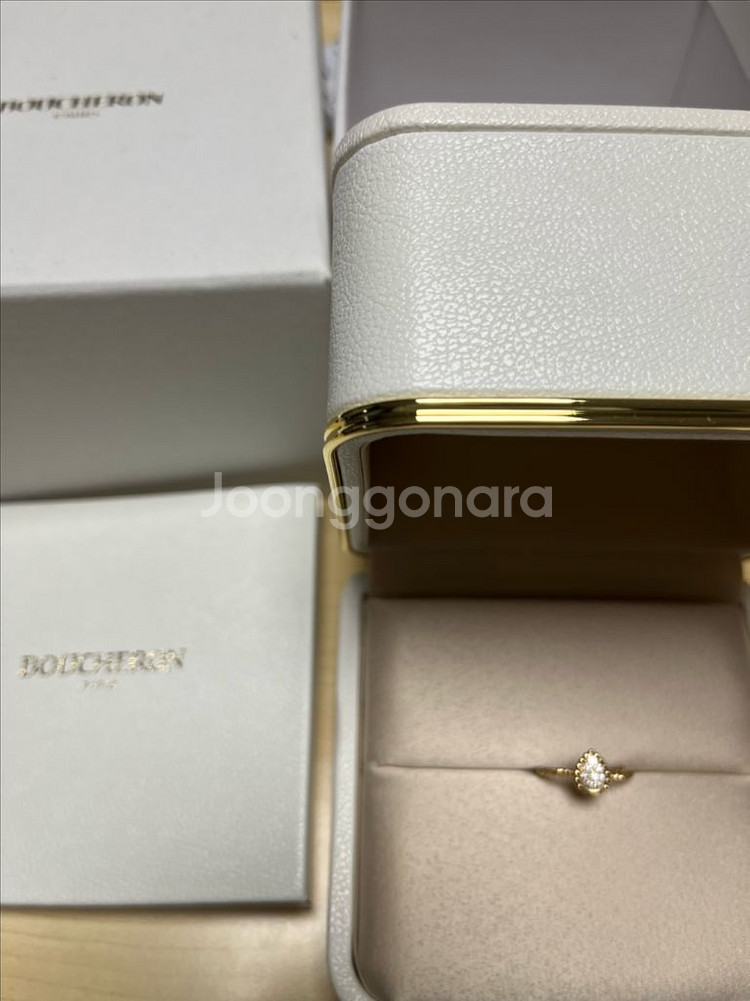 부쉐론 쎄뻥xs 옐로우골드 반지 사이즈52호 판매합니다--0