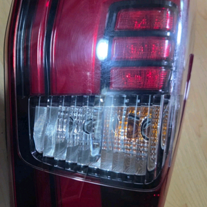 렉스턴 스포츠 LED 테일램프 우측