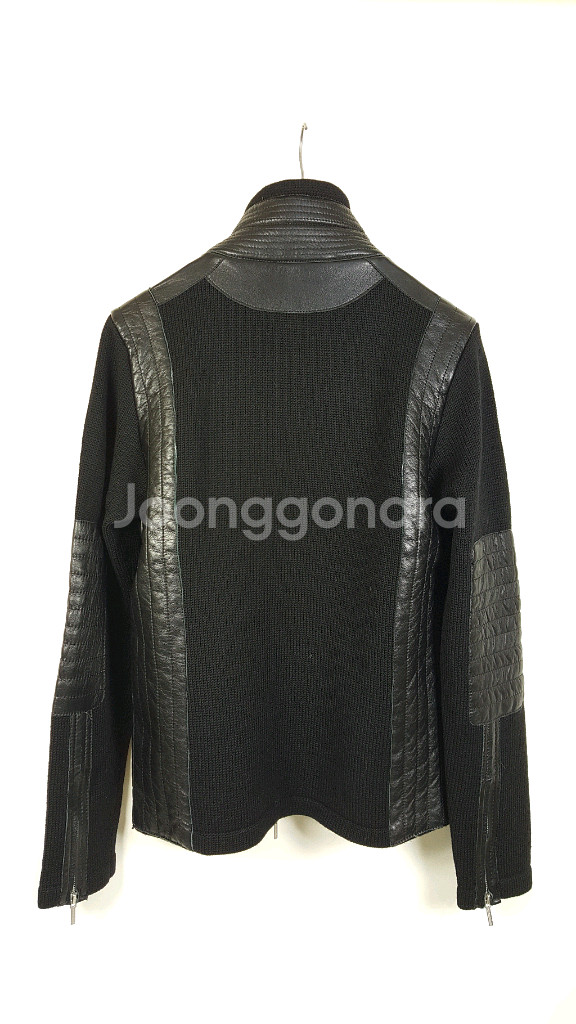 지아니베르사체 검정색 가죽/니트 남성 점퍼--1