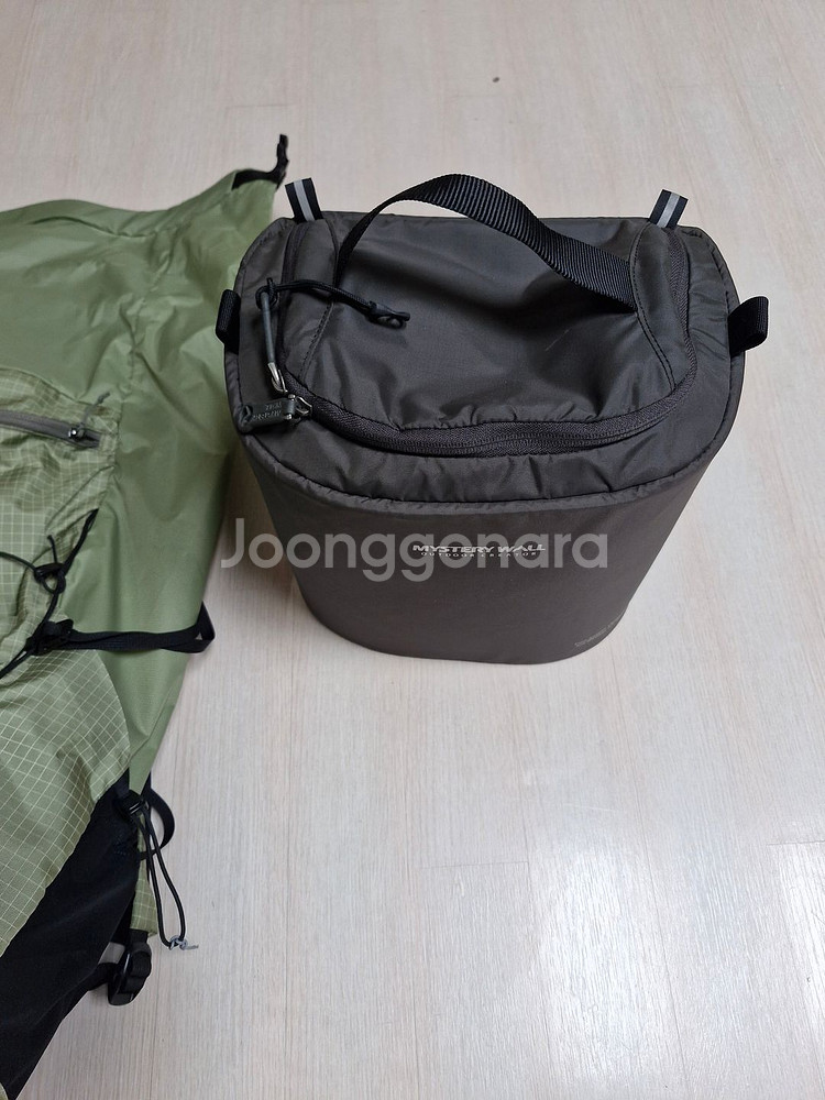 아크테릭스 에어리어스35 백팩 + 디팩 판매합니다.--1