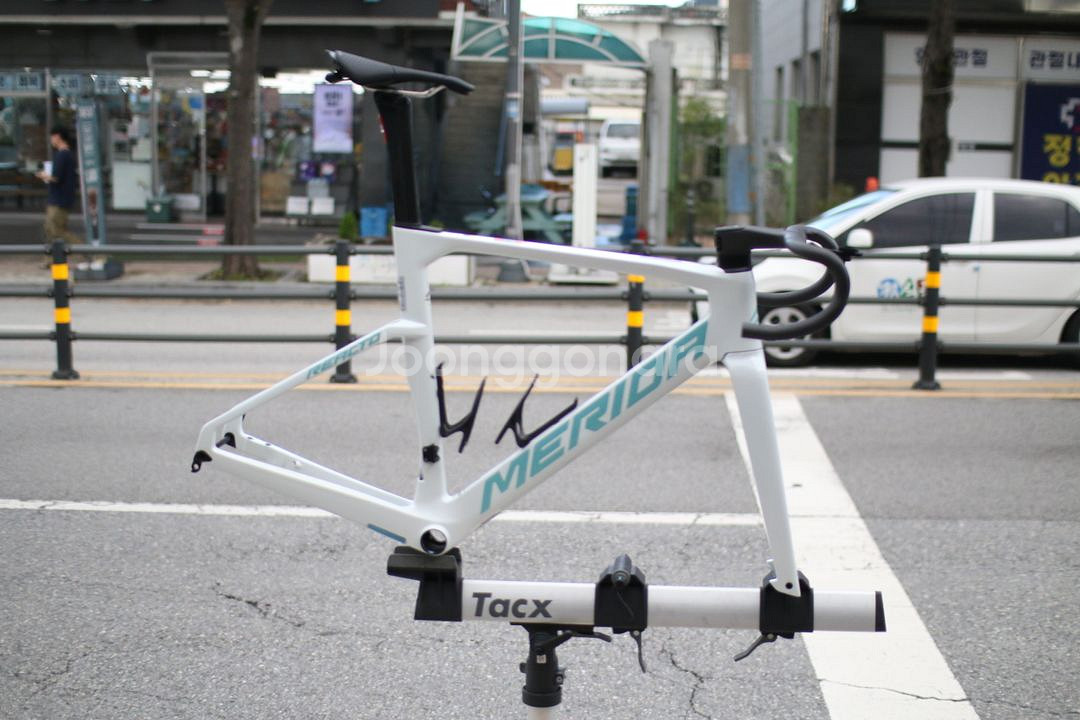24 메리다 리액토 9000 프레임 + 핸들바 셋--0
