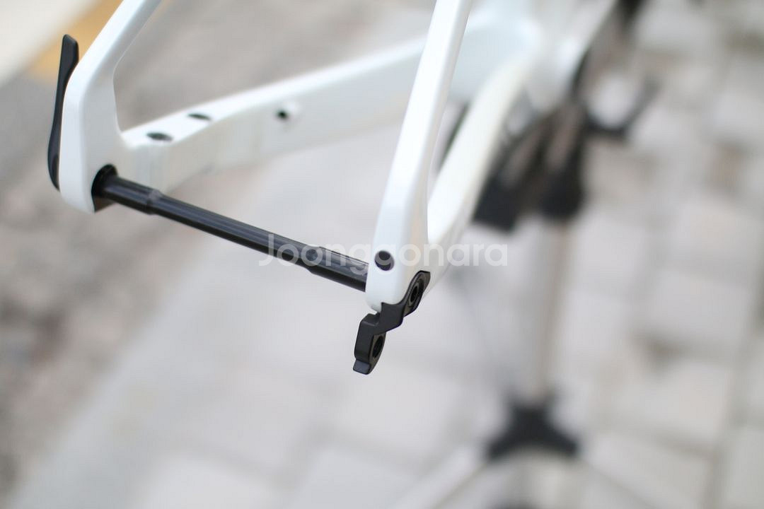 24 메리다 리액토 9000 프레임 + 핸들바 셋--2