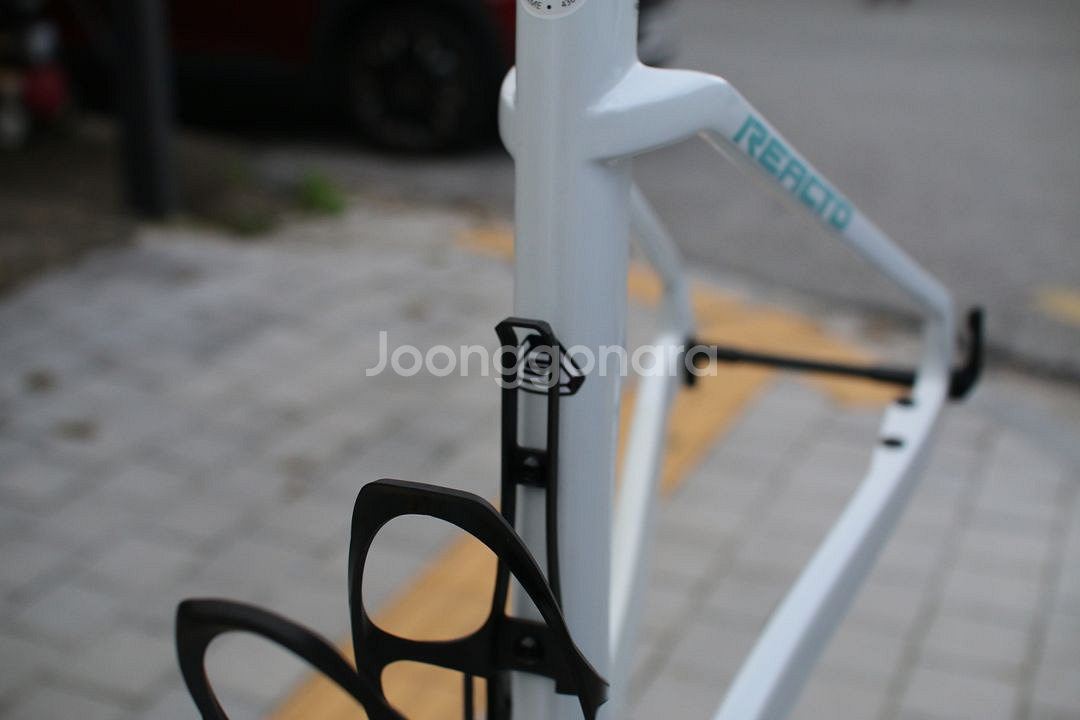 24 메리다 리액토 9000 프레임 + 핸들바 셋--5