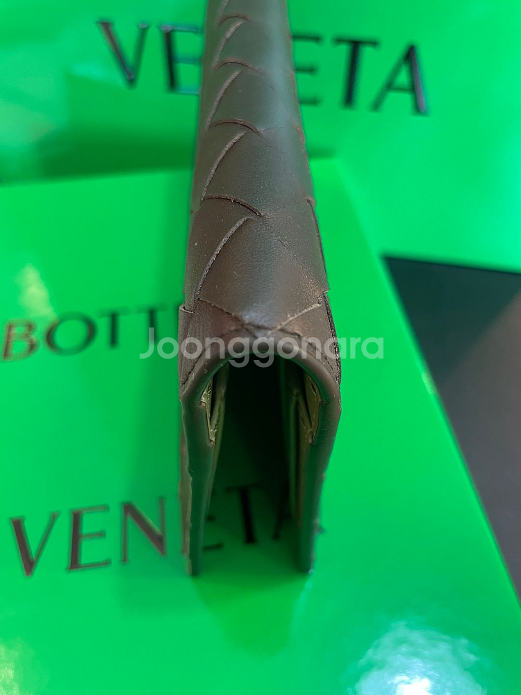 보테가 베네타 인트레치아토 투톤 장지갑--2