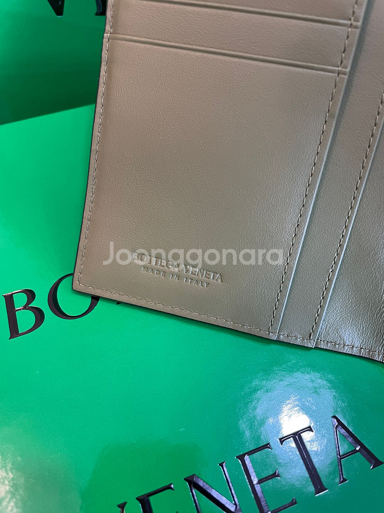 보테가 베네타 인트레치아토 투톤 장지갑--5