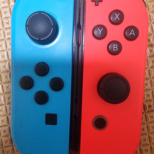 닌텐도 스위치 컨트롤러 충전그립