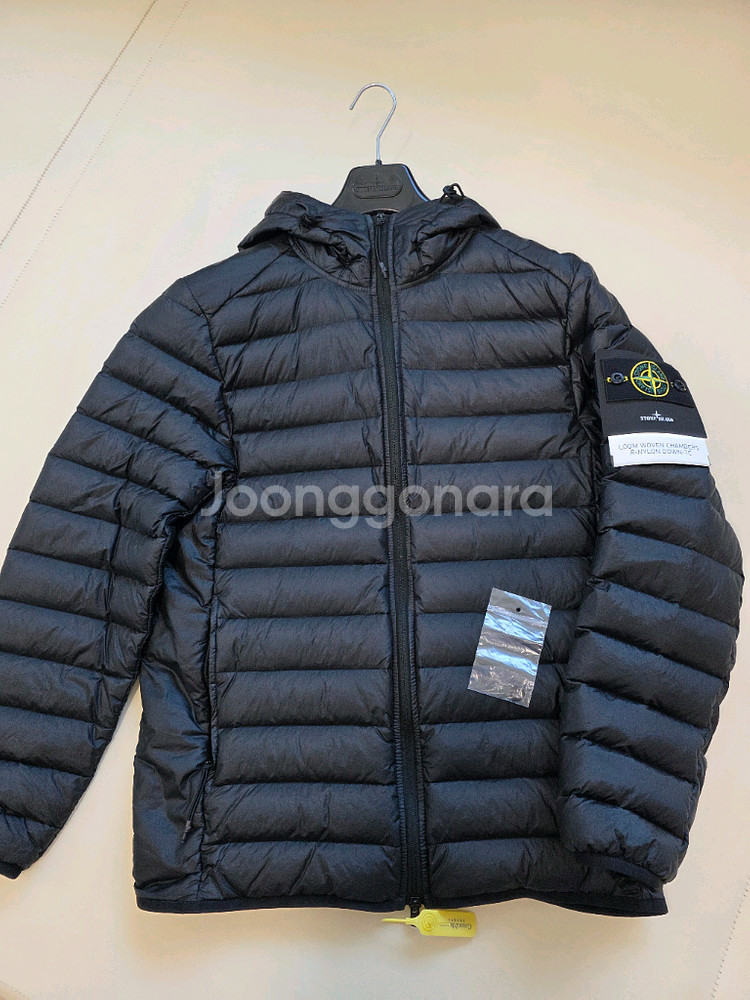 스톤아일랜드 경량패딩 새상품 블랙 L--0