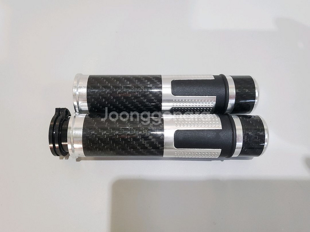 오토바이 카본 핸들 그립 새제품 팝니다--5