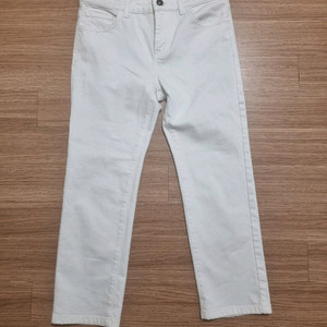 상태좋은 정품 버버리 화이트 면바지 유럽 36사이즈