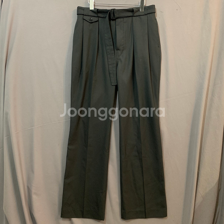 M 인사일런스 더블 플리츠 벨티드 울 팬츠 차콜--1