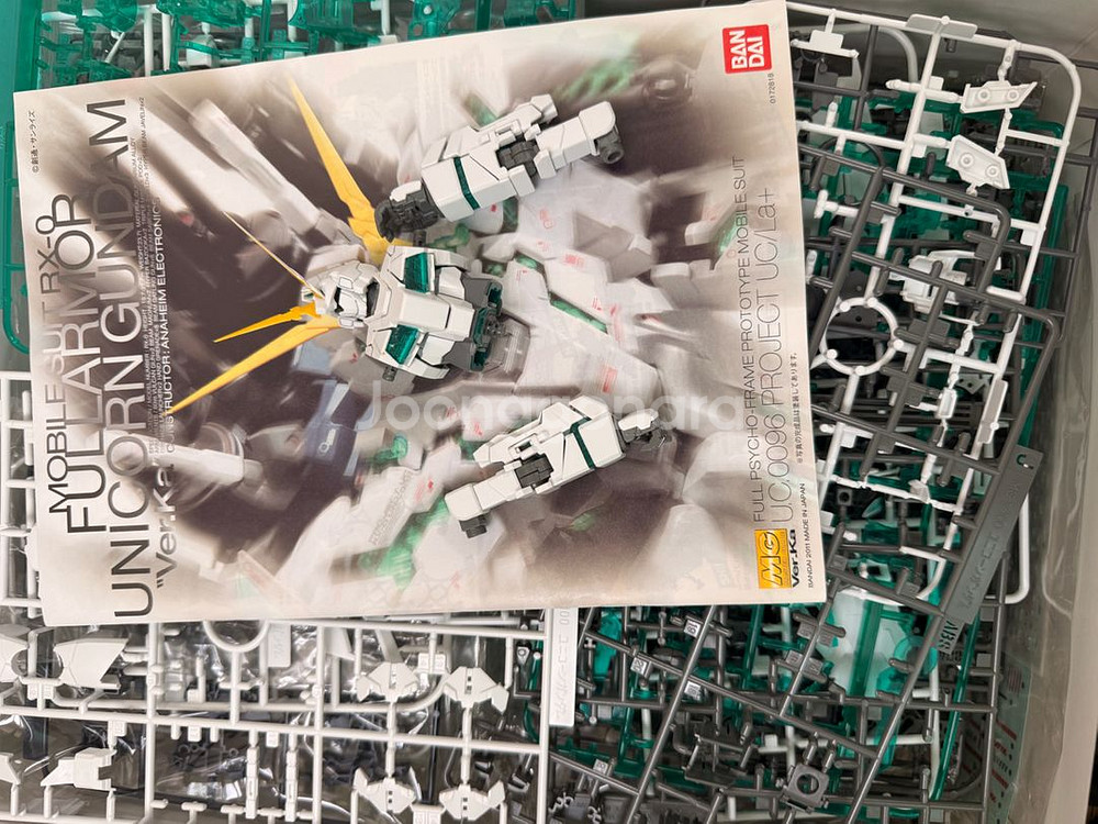 반다이MG 유니콘 풀아머 판매합니다--1