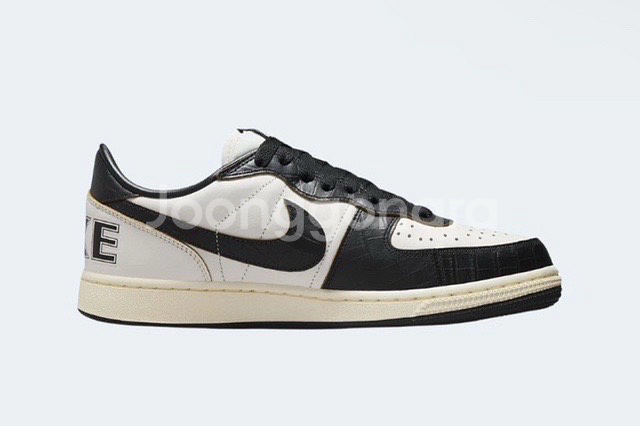 나이키 터미네이터 로우 프리미엄 팬텀블랙 270 팝니다--3