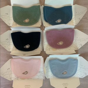 새상품 어노트프롬 빕 턱받이