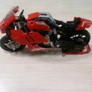 레고 테크닉 42107 두카티 파니갈레 바이크 V4R