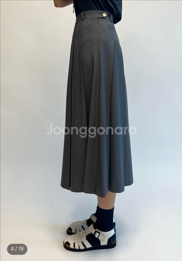 그레이 플리츠 스커트 새상품 A라인 미디스커트--4