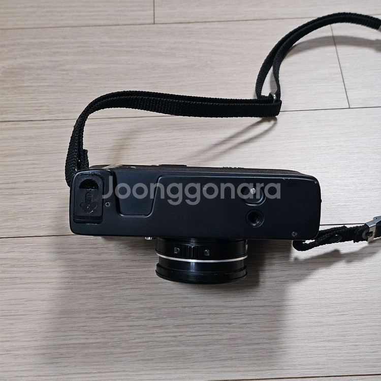 코니카 C35 필름카메라--1