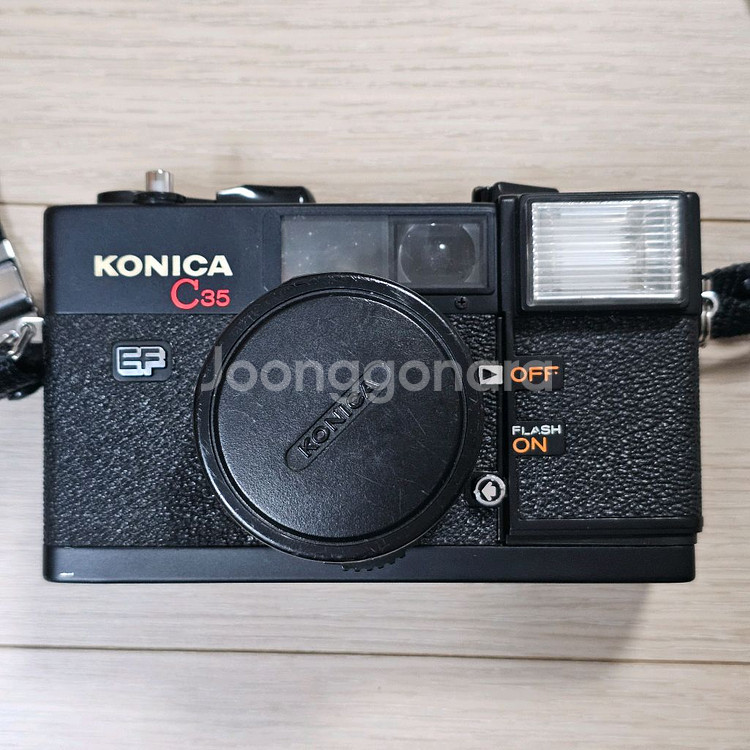 코니카 C35 필름카메라--0
