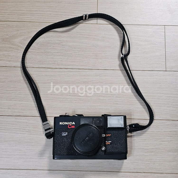 코니카 C35 필름카메라--2