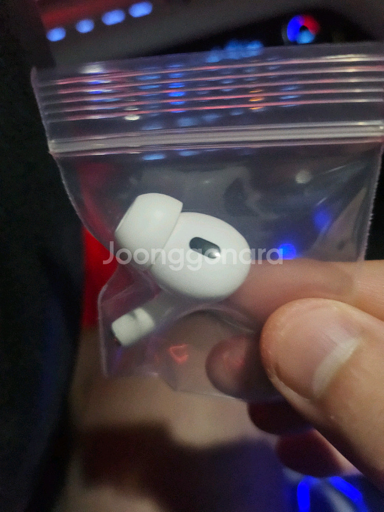 에어팟프로2 오른쪽유닛 c타입 호환 정품 작동잘됨--0