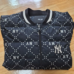 엠엘비 구스패딩 130사이즈