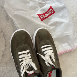 camper 스니커즈
