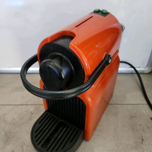 네스프레소 커피머신 C40