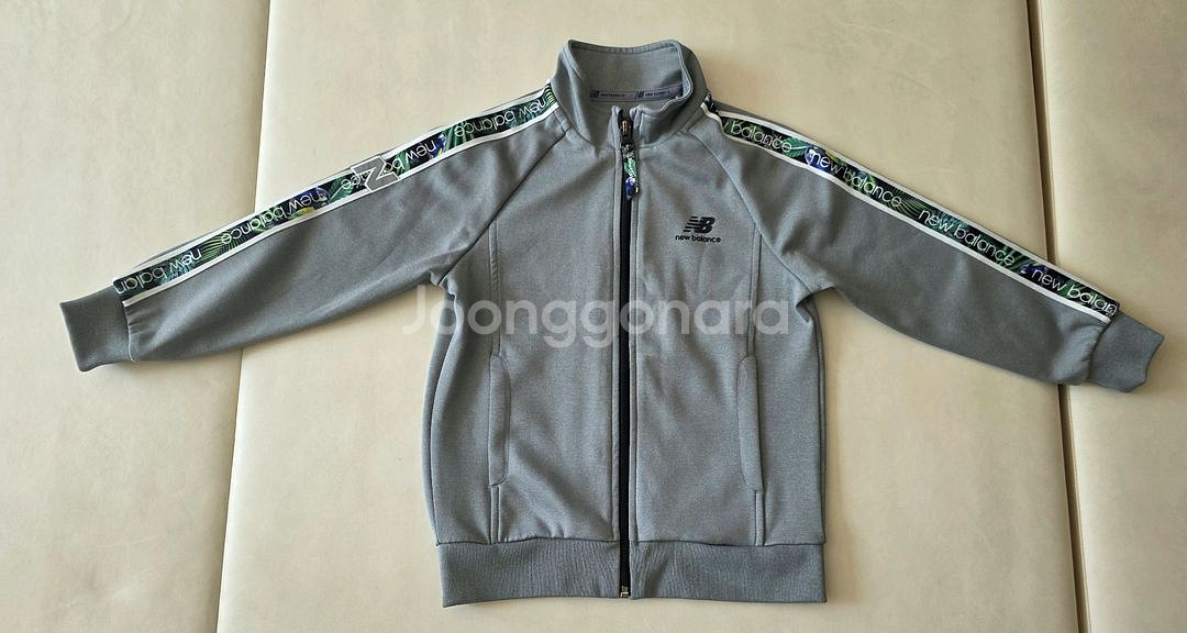 뉴발란스키즈+알로봇+헤지스 티셔츠120 총 7종--1