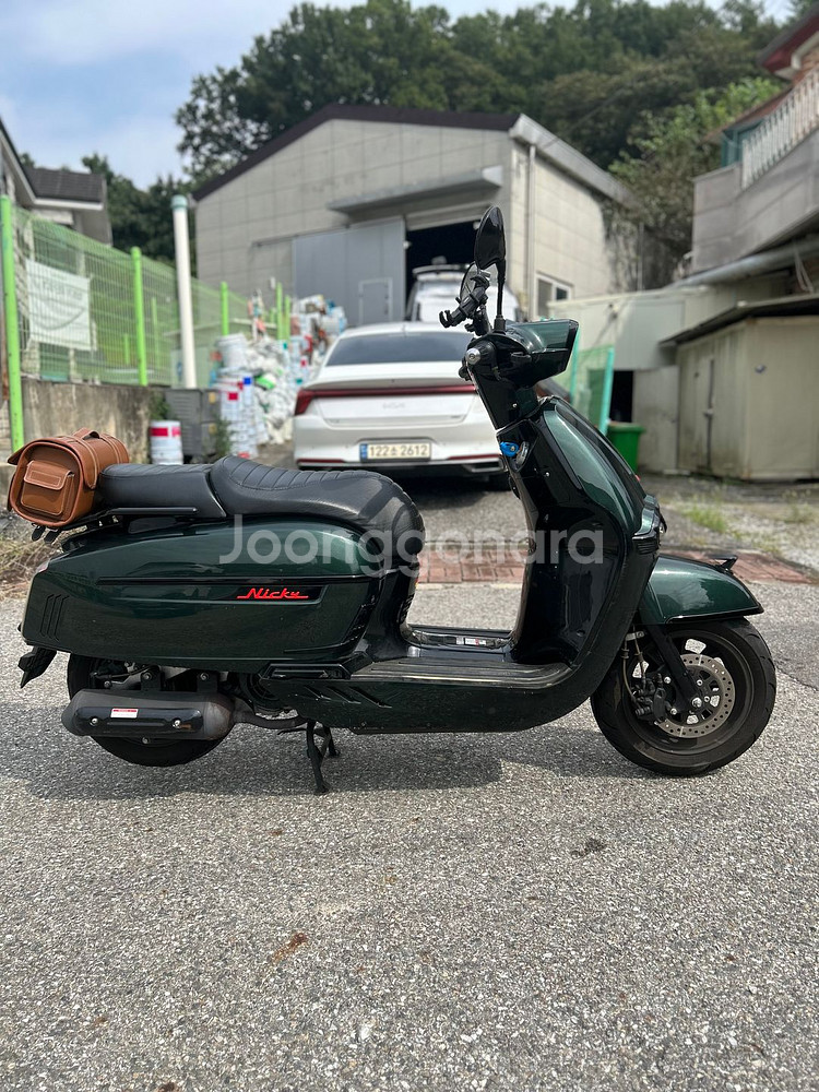 빅토리아니키125 23년 짧은키로수 판매합니다.--1