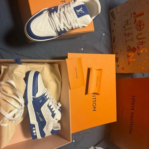 루이비통 lv 트레이너 스니커즈 270 uk8 새상품