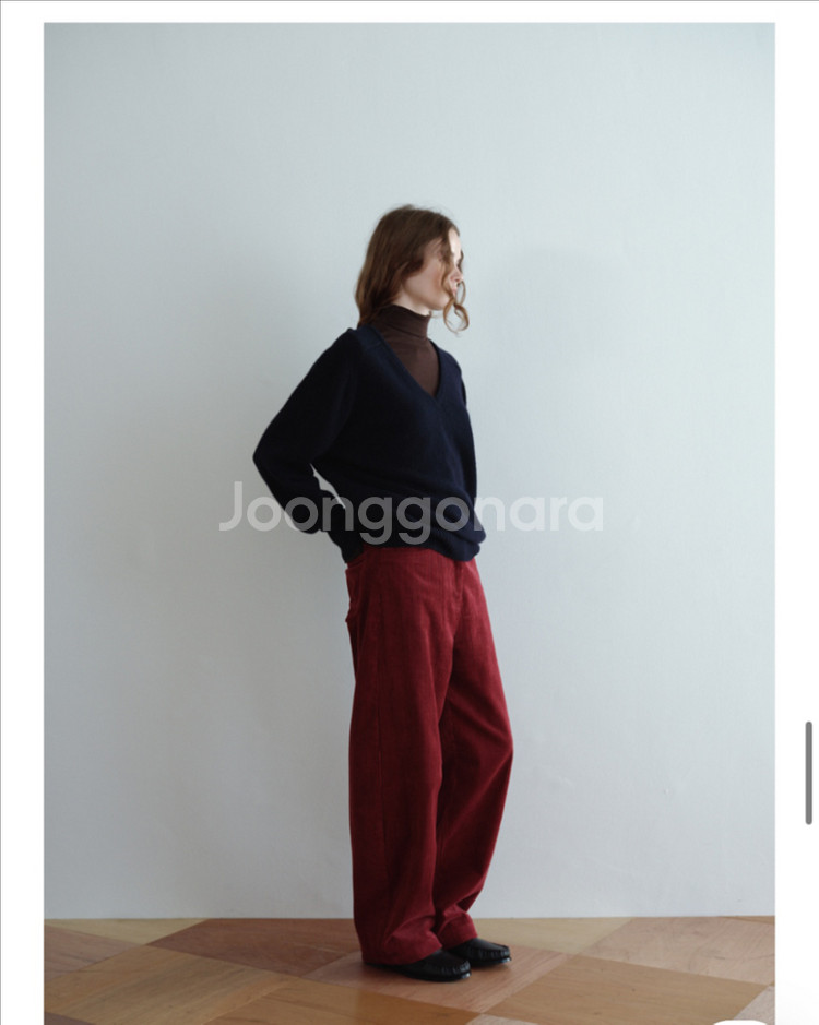 아르토 25FW Baby Alpaca V-Neck K--4