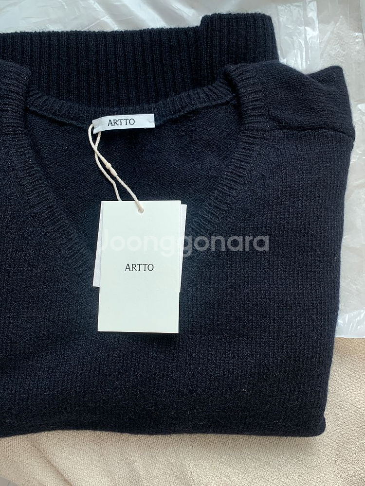 아르토 25FW Baby Alpaca V-Neck K--8
