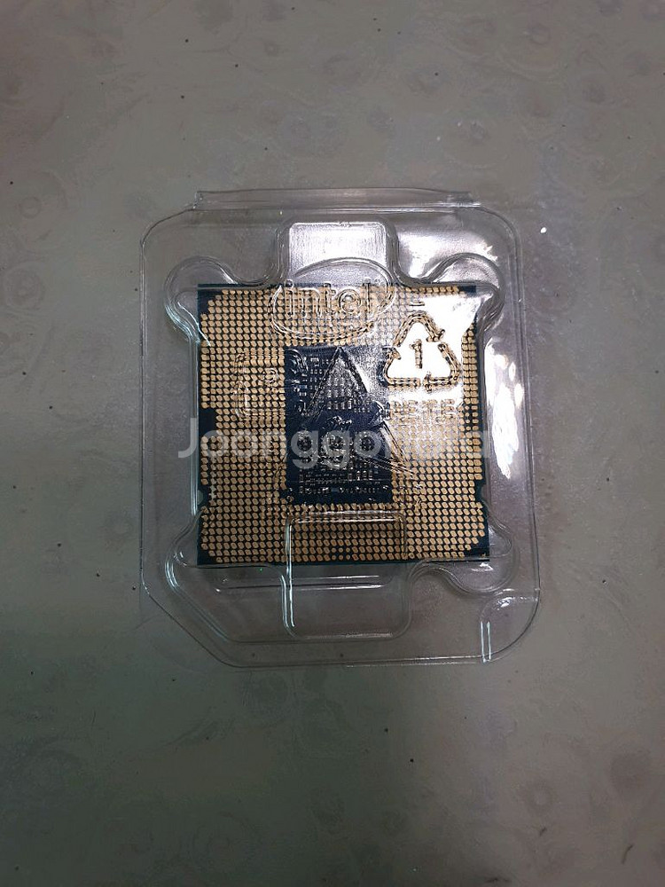 인텔 코어 i7-10700F CPU입니다--1