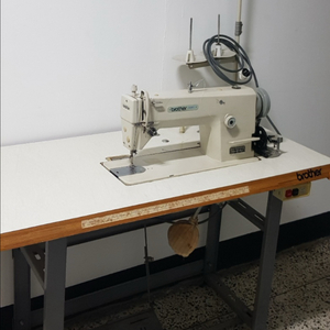 브라더 공업용 미싱 DB2-B736-3 판매합니다.