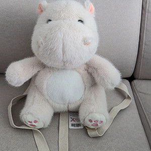 아기하마 인형백팩 판매합니다