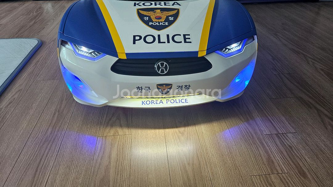 헤네스 브룬 F830 유아 경찰차 전동차--4