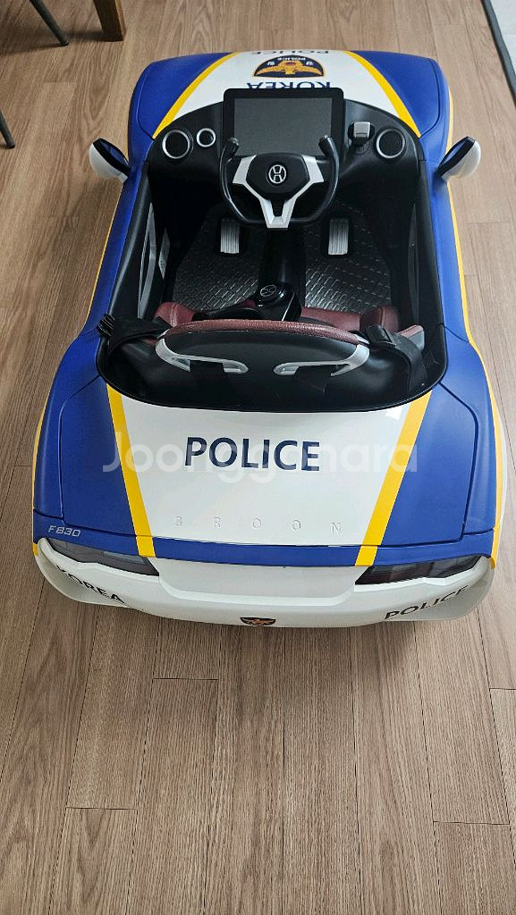 헤네스 브룬 F830 유아 경찰차 전동차--2