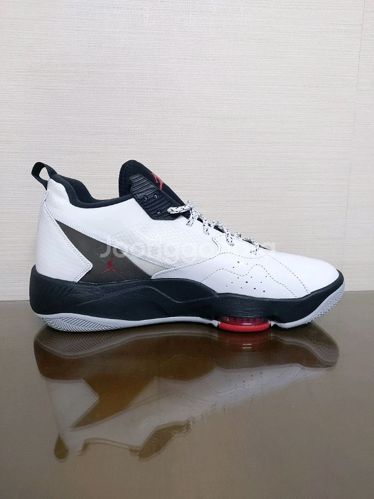 (285) 나이키 조던 줌에어 농구화 화이트블랙--1
