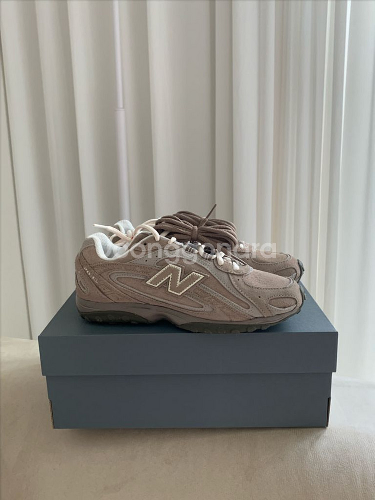 뉴발란스 204L 240 새상품--0