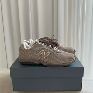 뉴발란스 204L 240 새상품