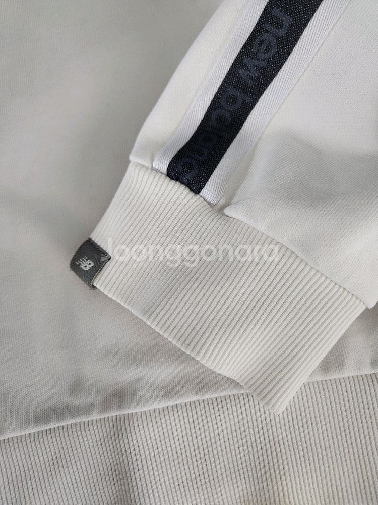 (105~108)뉴발란스 UNI 테이프 소매배색 맨투맨--5