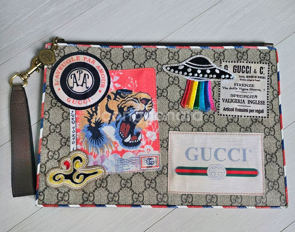 구찌 쿠리에 수프림 클러치--0