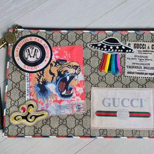 구찌 쿠리에 수프림 클러치