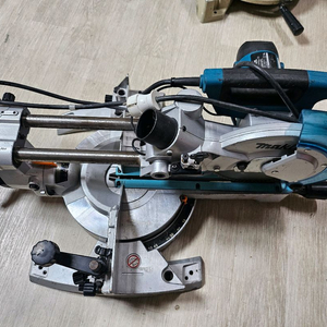 마끼다 마키타 슬라이딩 슬라이드 각도 절단기