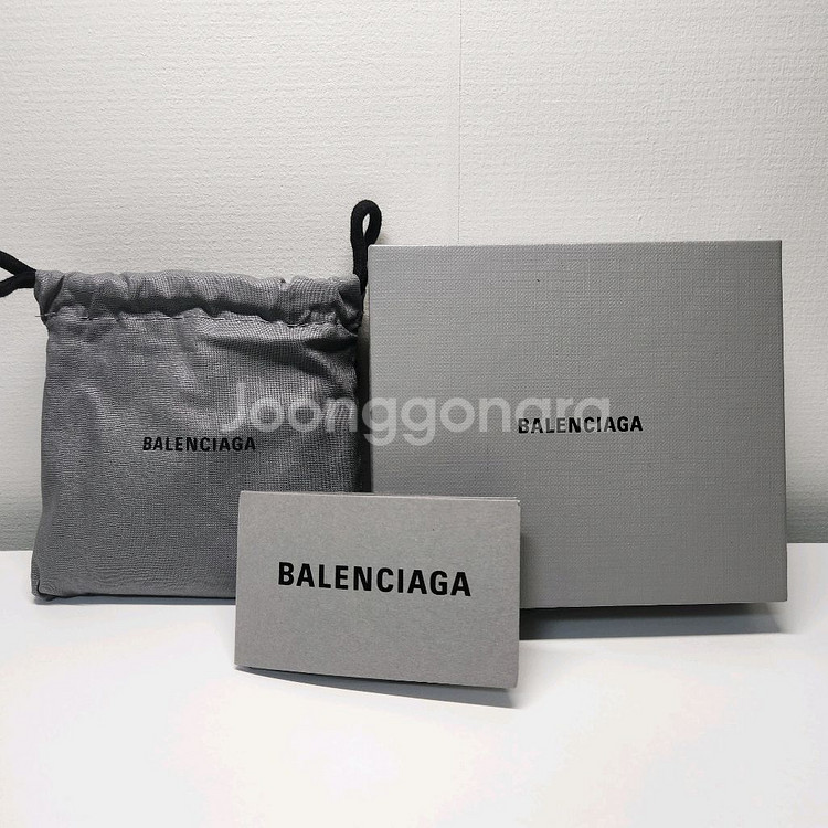 발렌시아가 반지갑--0