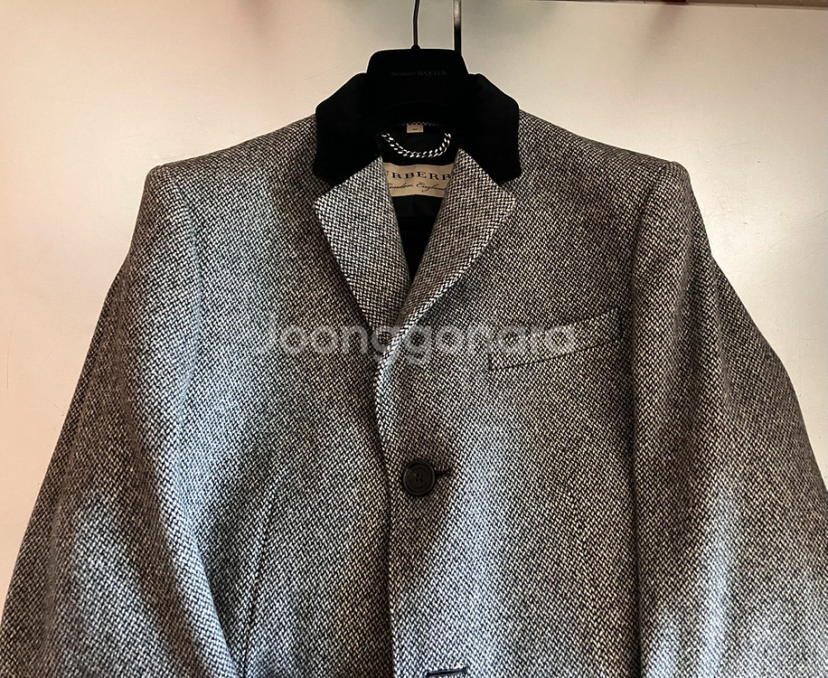 버버리 트위드 코트--1